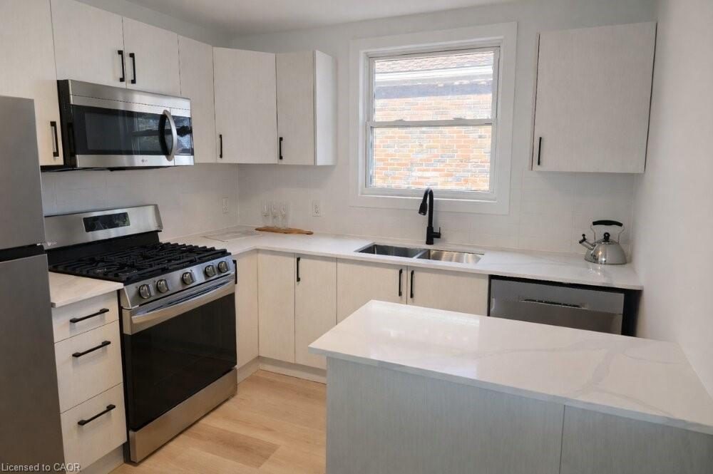Hamilton — Bartonville — Kitchen